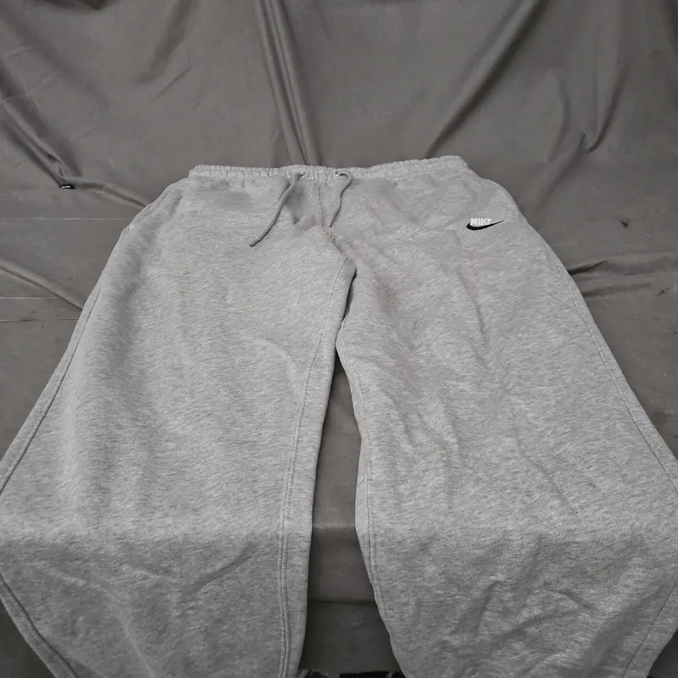 NIKE MEN'S GREY SWEATPANTS / JOGGERS – SIZE LG