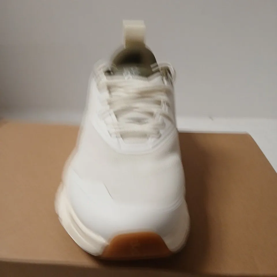 BOXED PAIR OF ON CLOUD LOEWE CLOUDTILT TRAINERS – WOMEN'S UK 5.5 