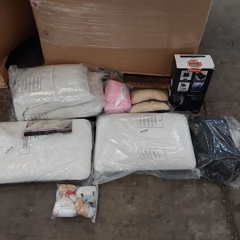 PALLET OF ASSORTED BEDROOM AND COMFORT BASED PRODUCTS TO INCLUDE; PILLOWS, SUPPORT SEAT CUSHIONS AND SIMILARLY RELATED GOODS