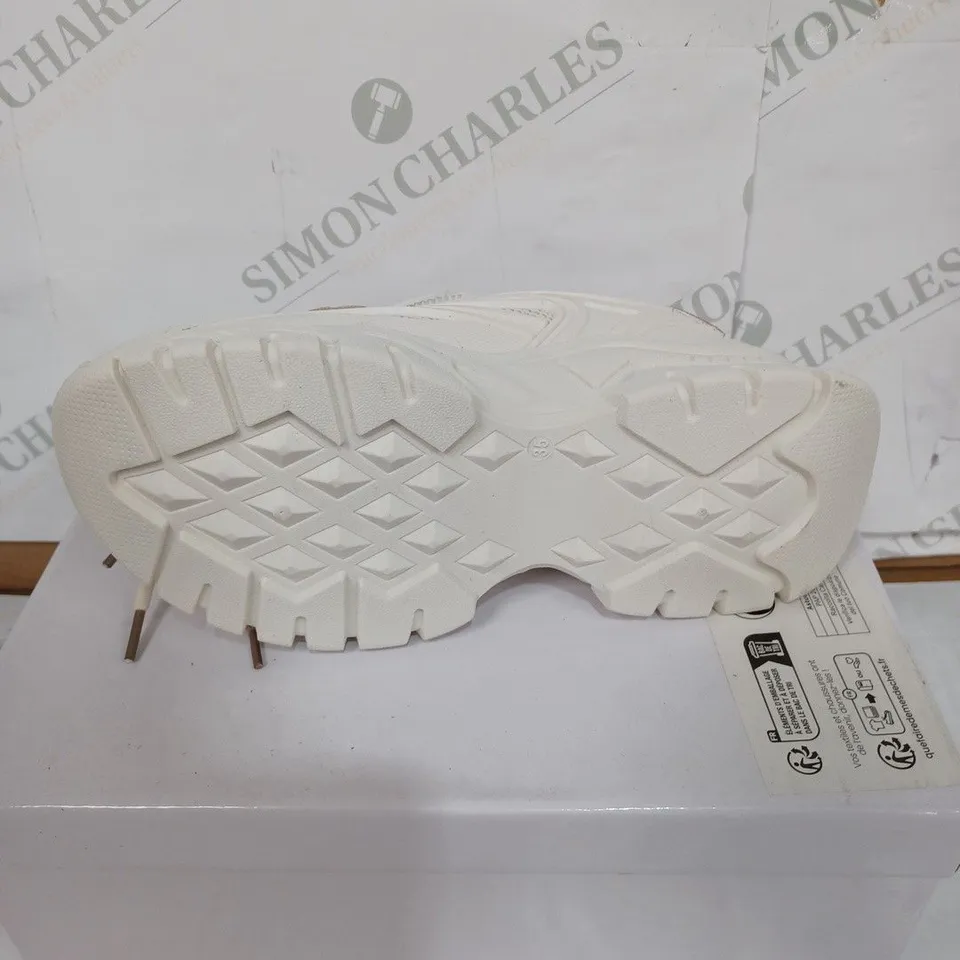 BOXED PAIR OF FASHION SINCE 1986 TRAINERS - WHITE / SIZE: 35 EU