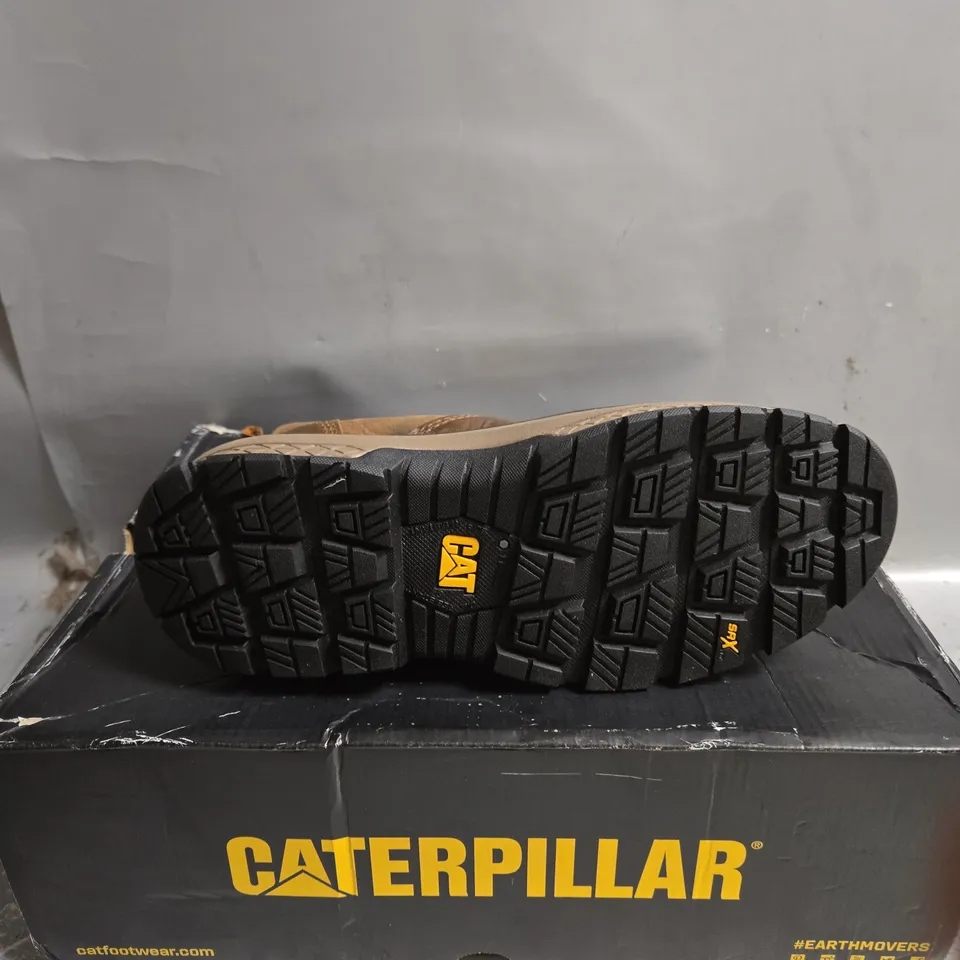 BOXED CAT EXPOSITION CHELSEA STEEL TOE BOOTS SIZE 8