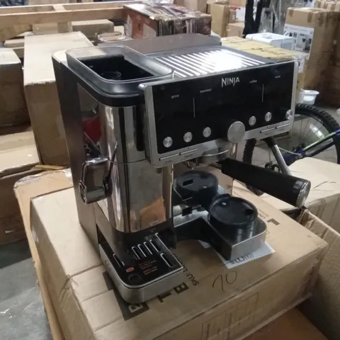 BOXED NINJA LUXE CAFÉ PRO SERIES ES701UK