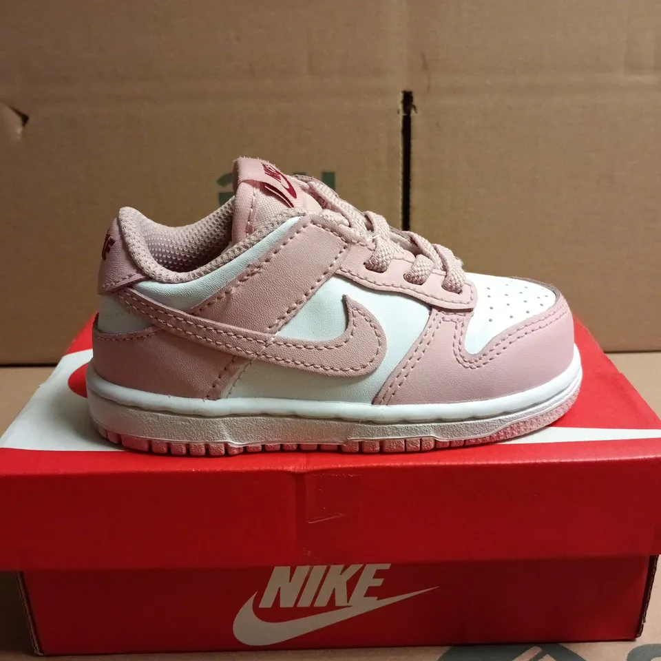 BOXED PAIR OF NIKE DUNK LOW KIDS PINK/WHITE – UK 6.5 