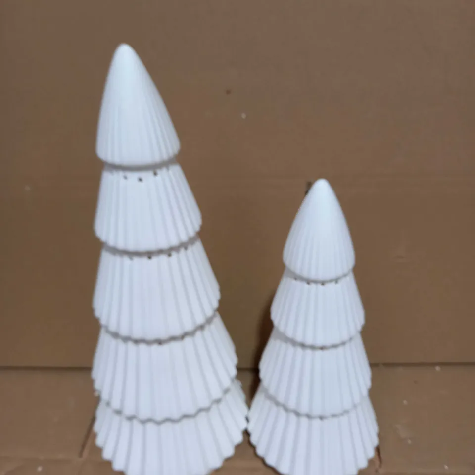 K BY KELLY HOPPEN SET OF 2 LARGE CERAMIC LIGHT UP ORNAMENTS
