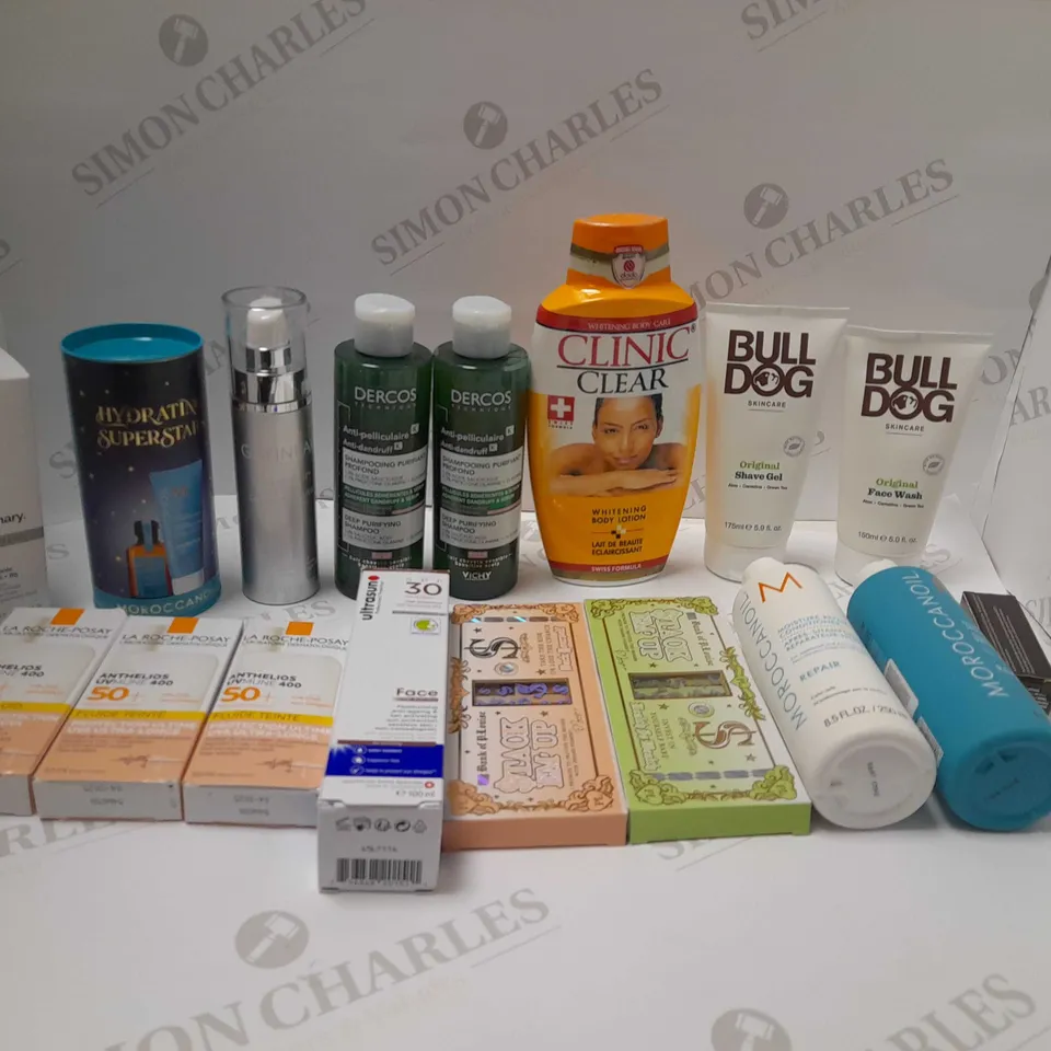 BOX OF APPROX 20 ASSORTED COSMETIC ITEMS TO INCLUDE BULL DOG, DERCOS AND HYDRATING SUPERSTARS