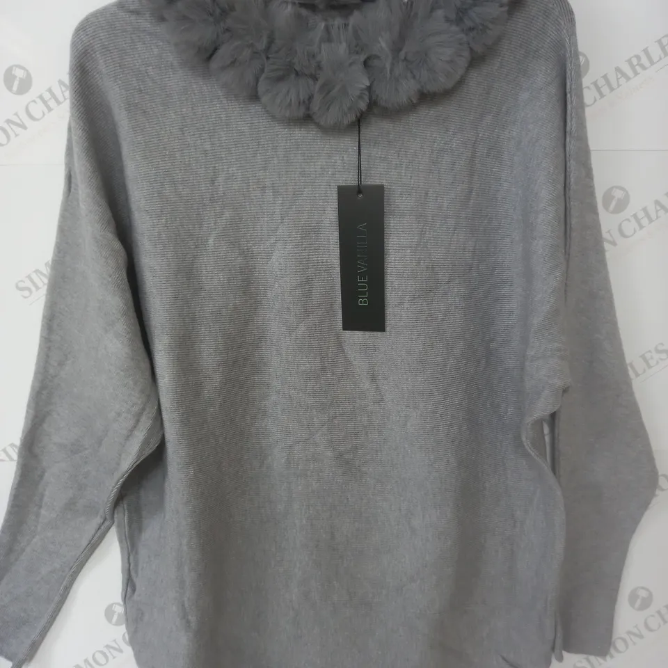 BLUE VANILLA FUR COLLAR BATWING JUMPER IN GREY - UK S/M