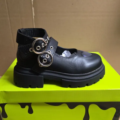 BOXED PAIR OF KOI LOVEBUG MEADOW KIDZ MARY JANE SHOES - UK SIZE 10K