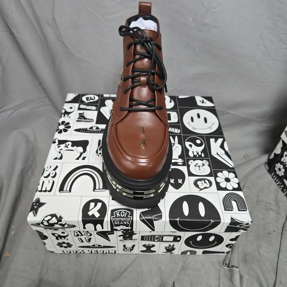 BOXED PAIR OF KOI THE SILENCE PLATFORM GRUNGE BOOTS IN BROWN - UK 5