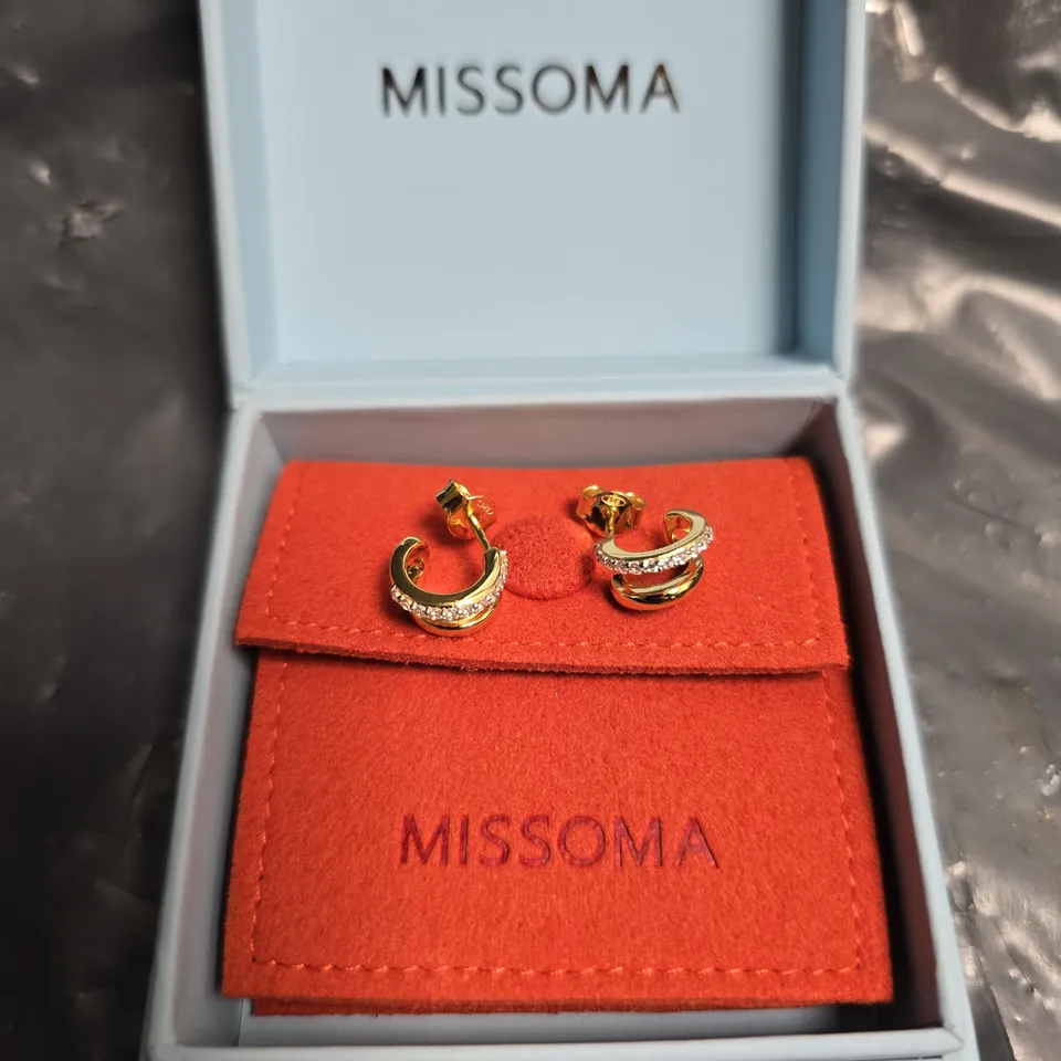 MISSOMA GOLD-TONE HOOP EARRINGS WITH CRYSTALS – BOXED