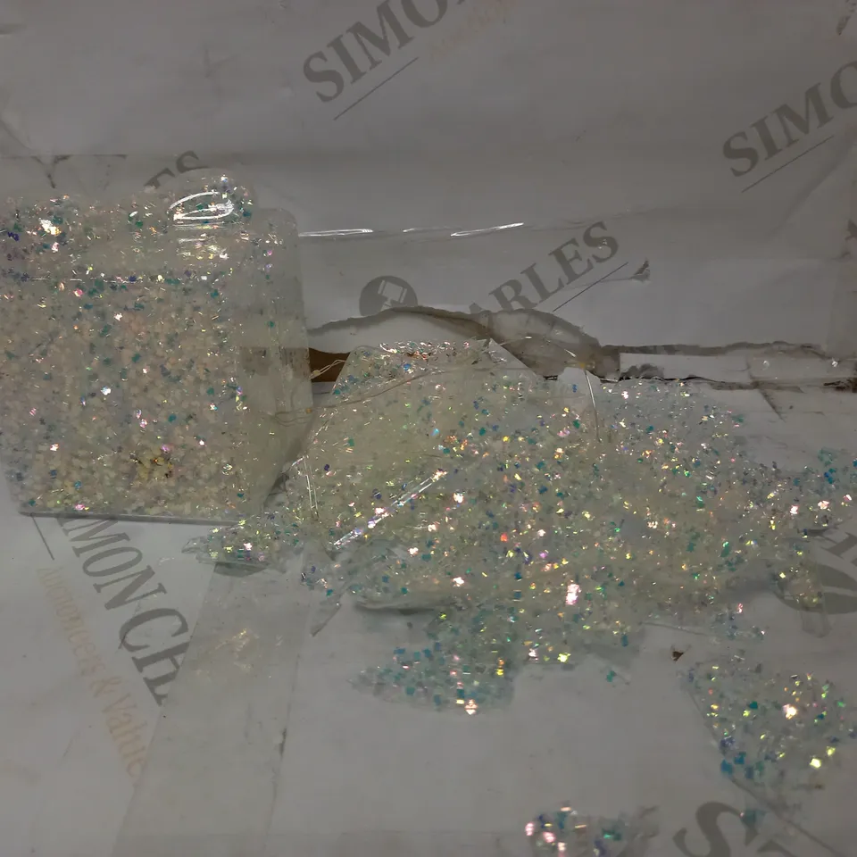 SET OF BATTERY OPERATED GLITTER BOXES RRP £17.99