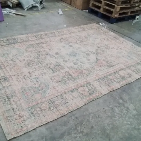 QUALITY DESIGNER AREA RUG - APPROXIMATELY 290X200CM