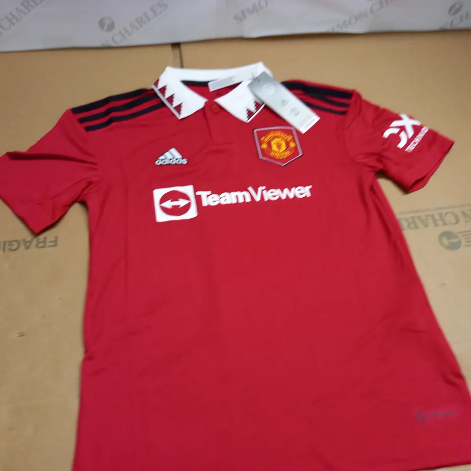 MANCHESTER UNITED KIDS FOOTBALL SHIRT - 11-12 YRS