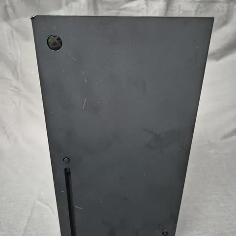 MICROSOFT XBOX SERIES X GAMES CONSOLE - MODEL NO. 1882