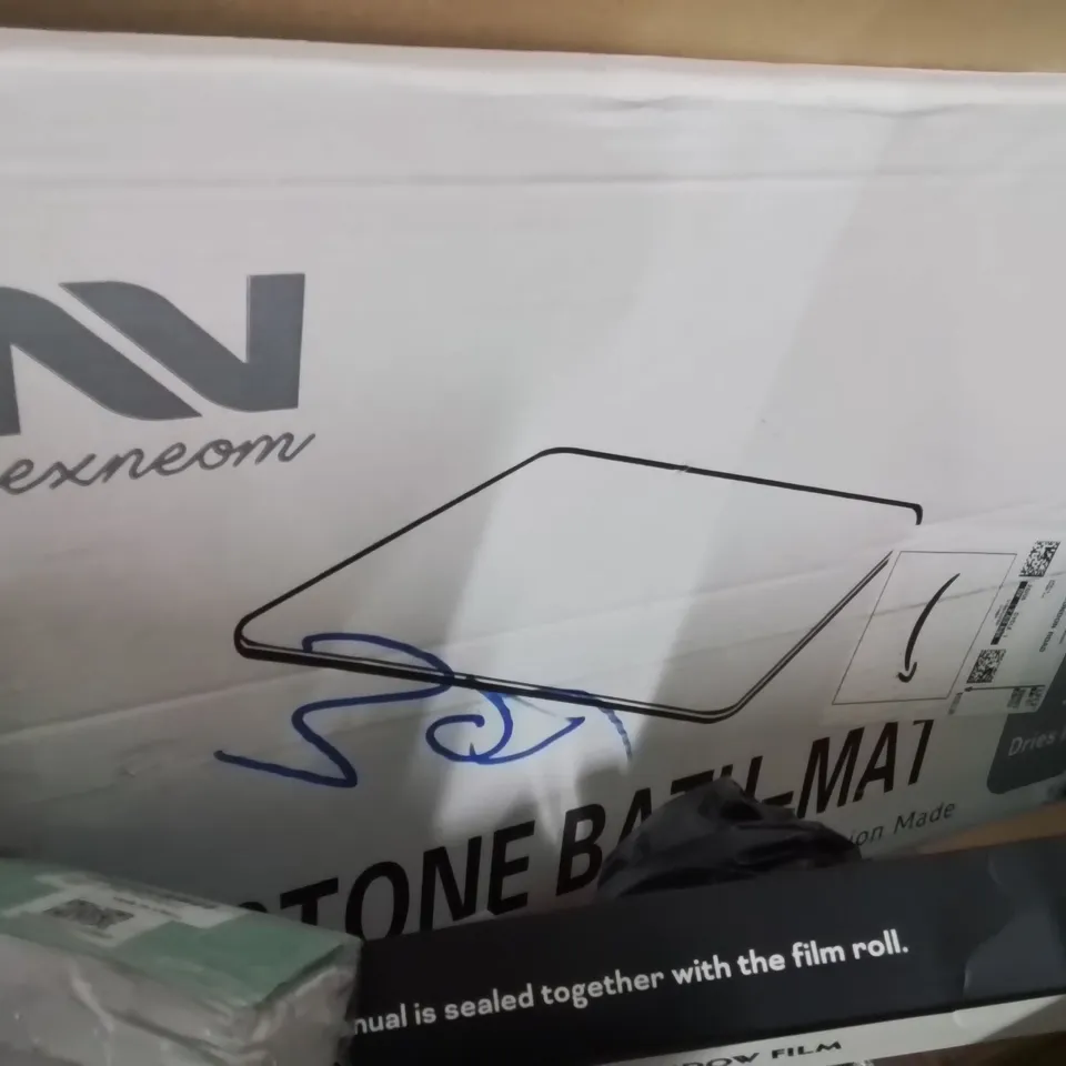 PALLET CONTAINING VARIOUS ASSORTED BOXED HOUSEHOLD ITEMS TO INCLUDE: SINGLE ELECTRIC FRYER, RETRACTABLE SAFETY GATE, DART BOARD AND LOTS MORE UNMARKED BOXED ITEMS 