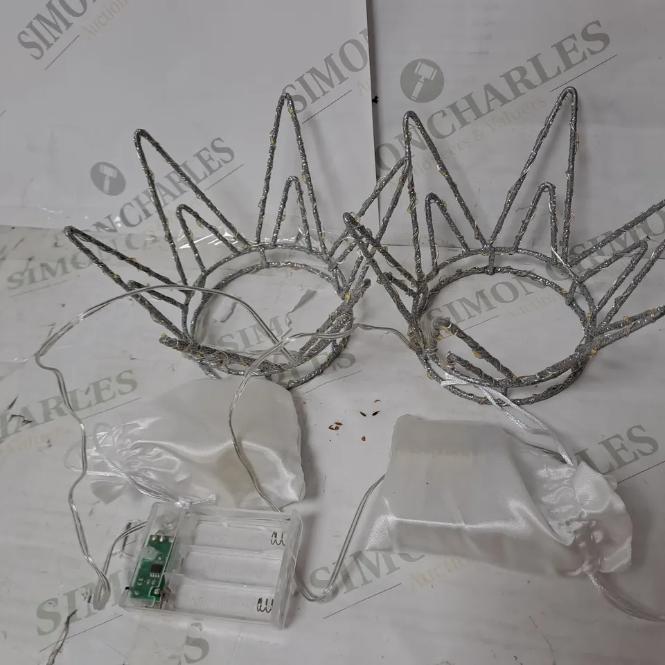 JM BY JULIEN MACDONALD SET OF 2 LIGHT UP CROWNS