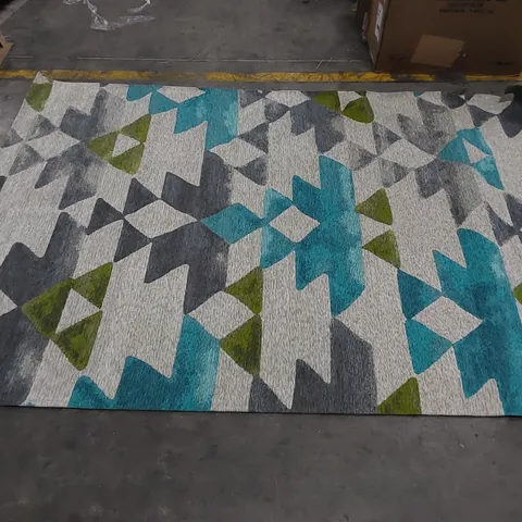 SMART HALI RUG // SIZE: 160 X 230cm