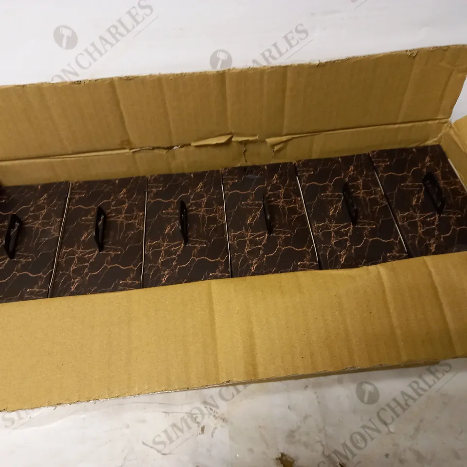 BOX OF APPROXIMATELY 6 MIX PLUG & PLAY ON EAR WIRED HEADPHONES