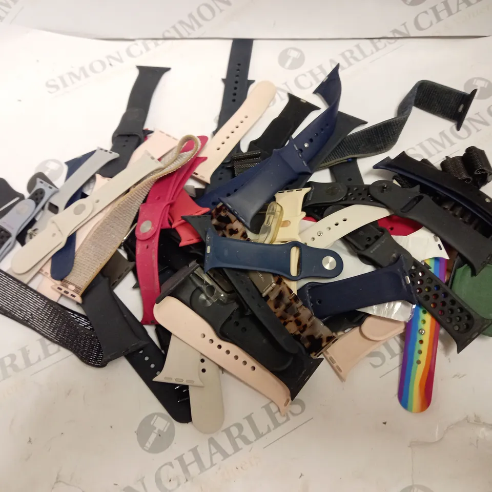 APPROX 30 ASSORTED LOOSE SMART WATCH STRAPS IN VARIOUS DESIGNS AND SIZES. 