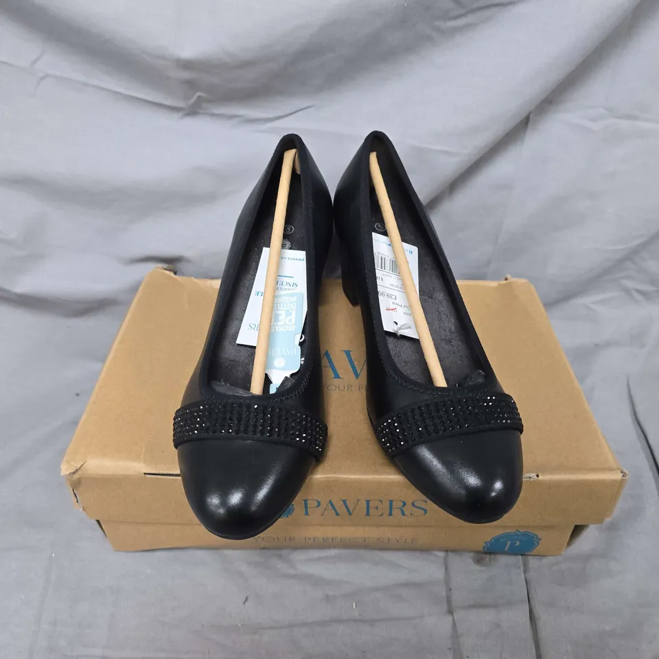 BOXED PAIR OF PAVERS HEELED OPEN TOP SHOES IN BLACK - SIZE 5
