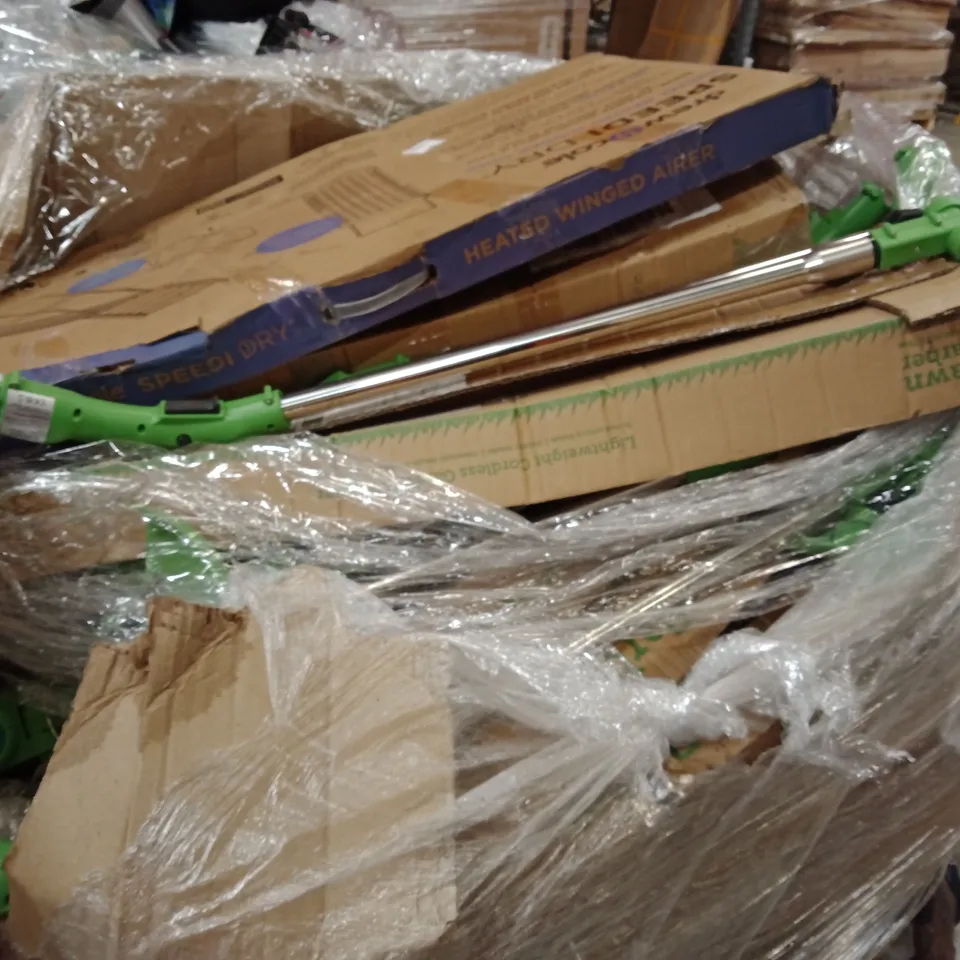 PALLET CONTAINING A LARGE QUANTITY OF GARDEN TRIMMERS,NO BATTERIES