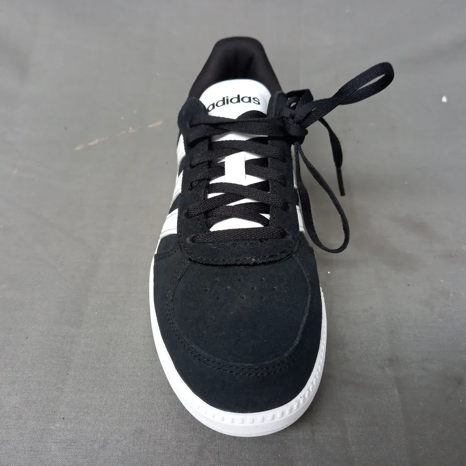 BOXED PAIR OF ADIDAS BREAKNET SLEEK SUEDE SHOES IN BLACK/WHITE UK SIZE 5