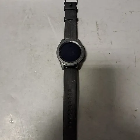 SAMSUNG GALAXY SM-R815F WATCH