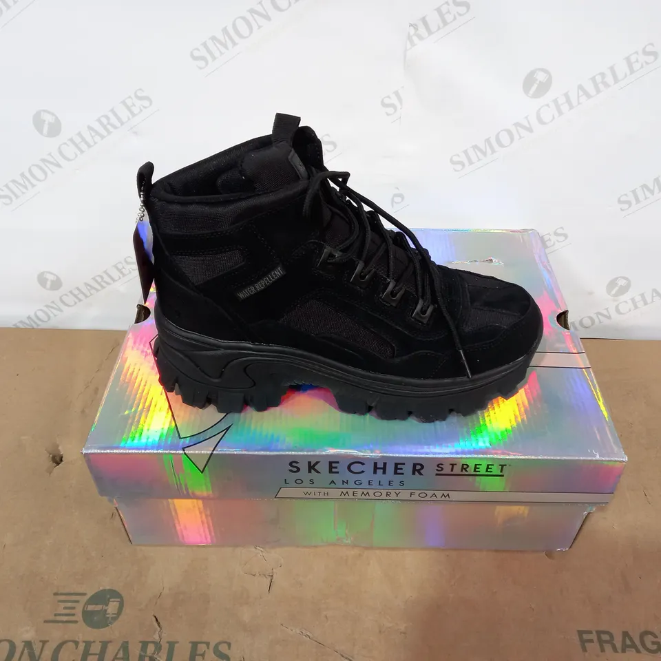 BOXED PAIR OF SKECHERS BLACK SHOES - SIZE 5