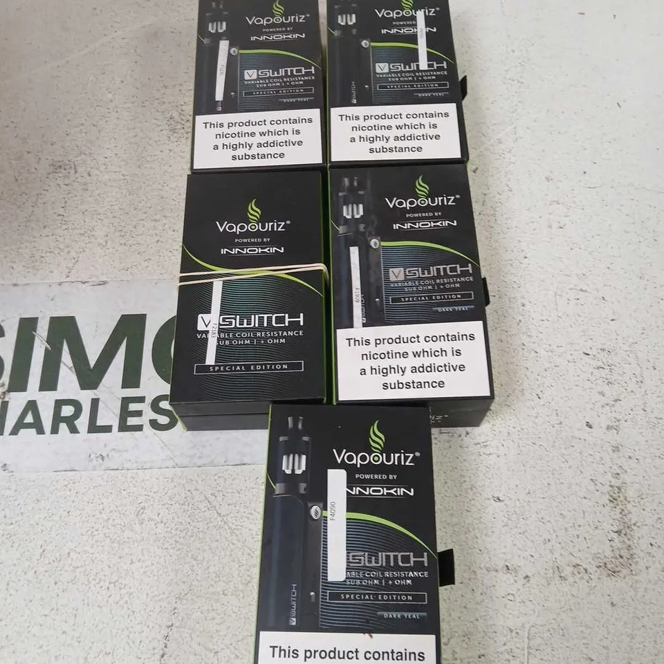 BOX OF APPROXIMATELY 40 ASSORTED E-CIGARETTES AND COMPONENTS TO INCLUDE: ASSORTED VAPOURIZ DEVICE KITS 