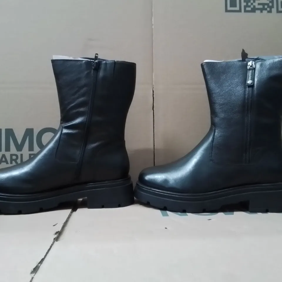 BOXED BRAND NEW APPROXIMATELY 5 SIMPLY BE BREENER WIDE SHOES BLACK SIZE 6