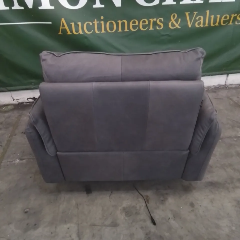 QUALITY ITALIAN DESIGNER LEATHER RECLINING ARM CHAIR IN GREY