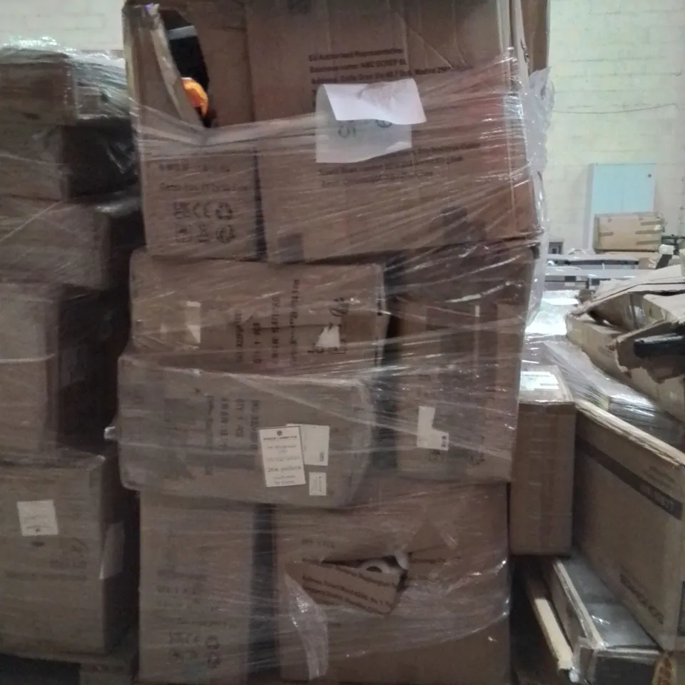 PALLET CONTAINING MULTIPLE OFFICE CHAIRS