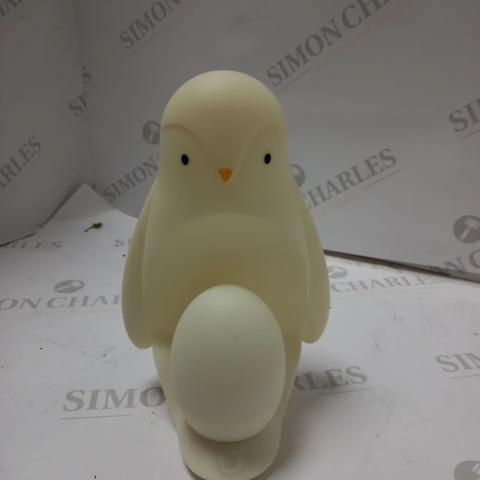 TOMMEE TIPPEE PENGUIN 2-IN-1 PORTABLE NIGHT LIGHT