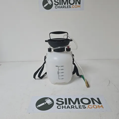GARDEN BACKPACK SPRAYER, 3L CAPACITY, WHITE TANK WITH BLACK TOP AND STRAPS