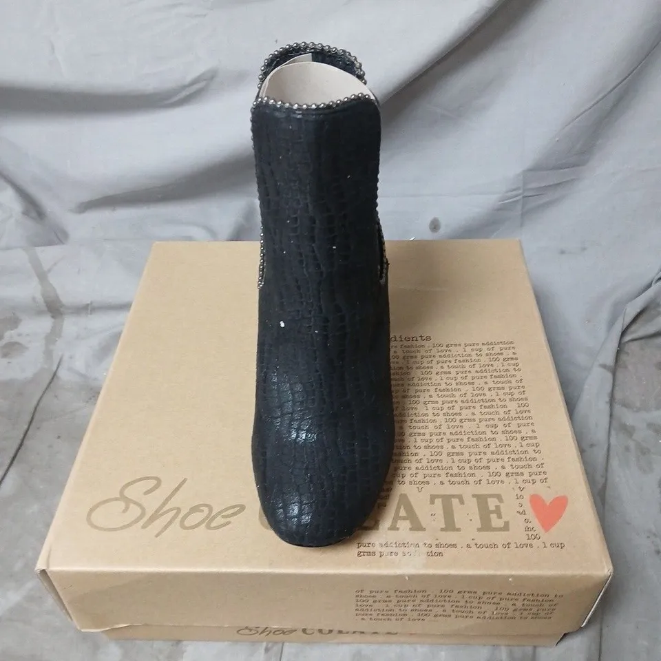 UK 4 BLACK CROCODILE-EFFECT ANKLE BOOTS WITH STUDDED TRIM – SHOECOLATE