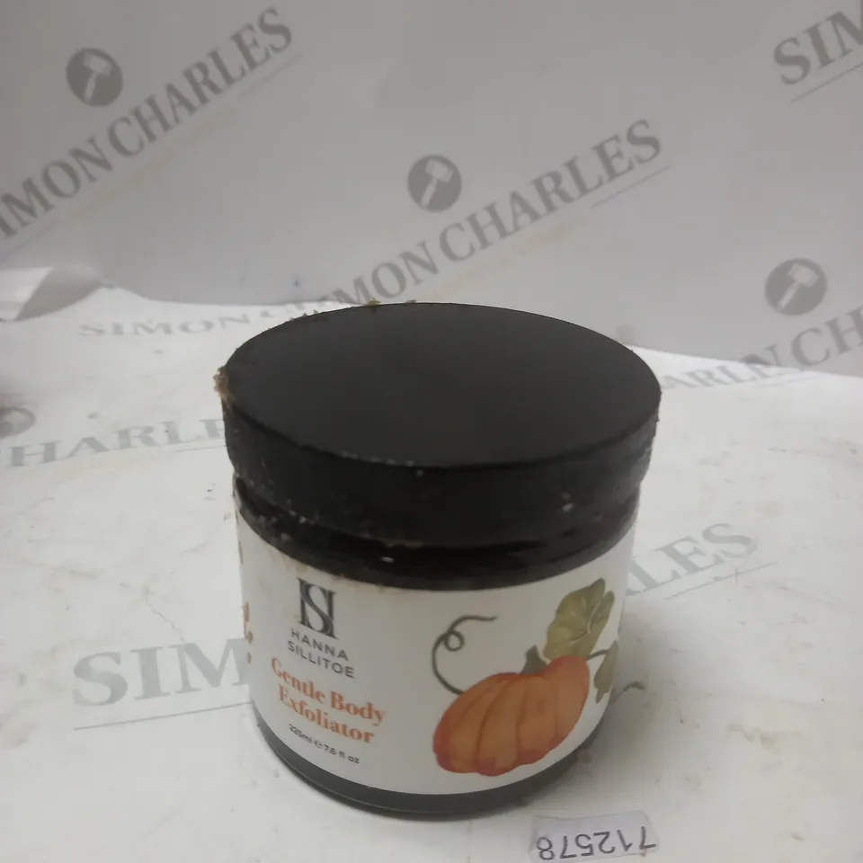 HANNA SILLITOE GENTLE BODY EXFOLIATOR