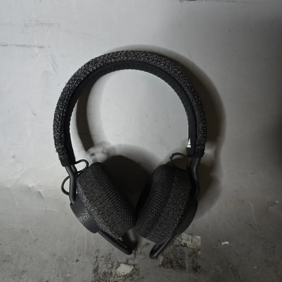 BOXED ADIDAS RPT-01 SPORT HEADPHONES 
