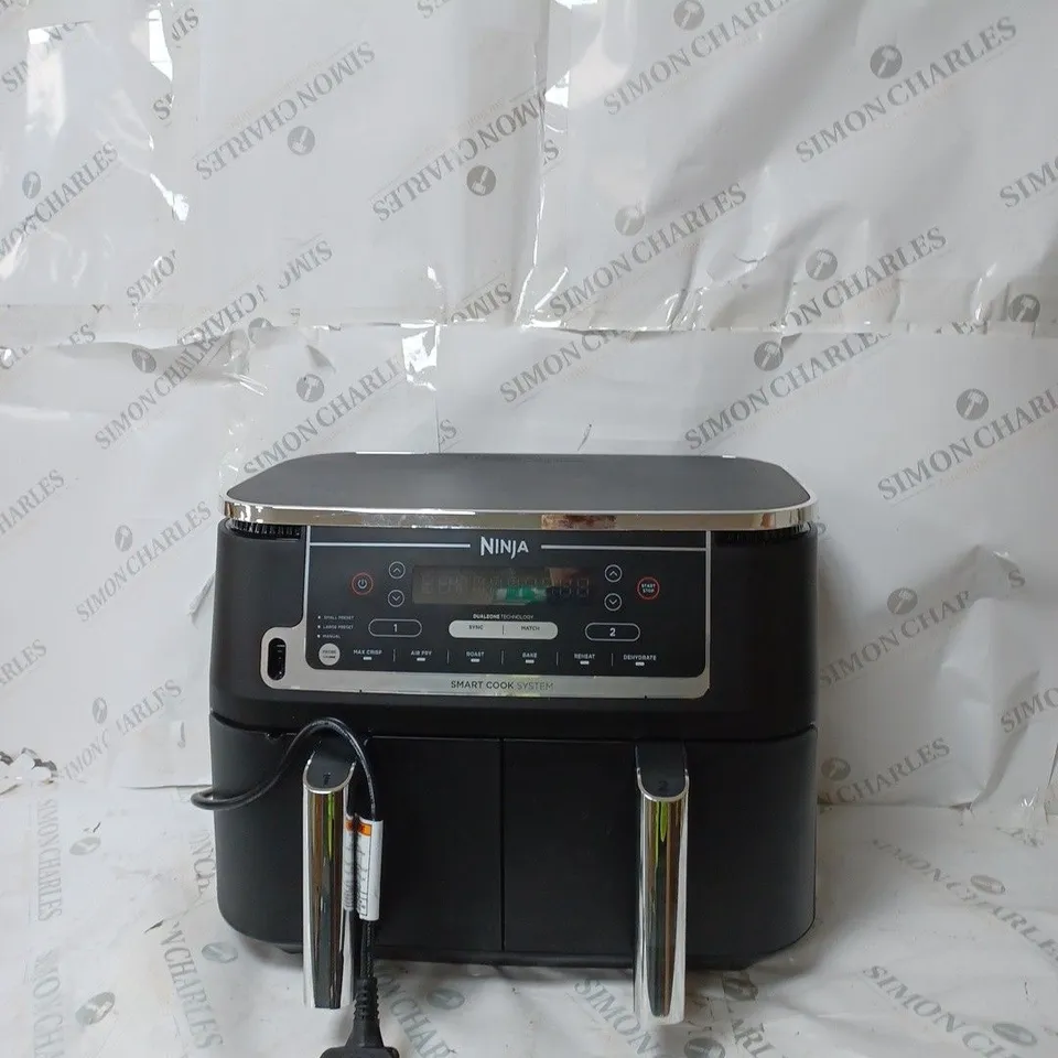 BOXED NINJA FOODI MAX DUAL ZONE 9.5L AIR FRYER AF451UK