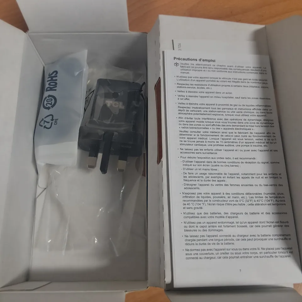 BOXED TCL 40 R5G 64GB IN STARLIGHT BLACK - T771K