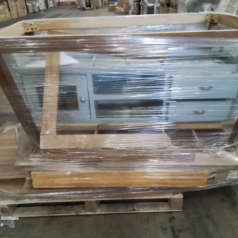 PALLET CONTAINING VARIOUS SIDEBOARD AND FURNITURE PARTS