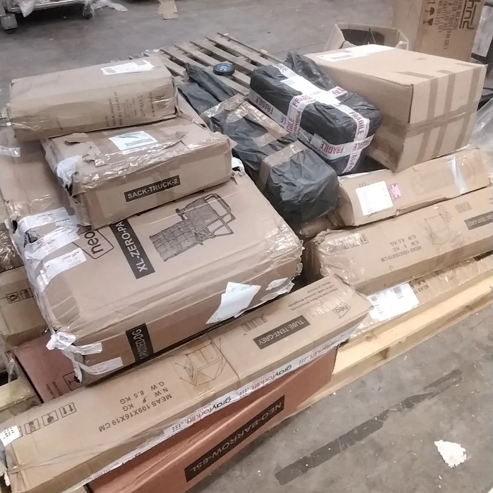 PALLET OF ASSORTED HOUSEHOLD GOODS AND PRODUCTS TO INCLUDE; CLOTHES AIRER, TUBE TENTS, FANS ETC