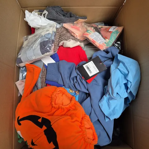 BOX OF APPROXIMATELY 25 ASSORTED KIDS CLOTHING ITEMS TO INCLUDE - TOP , SHORTS , T-SHIRT ETC - COLLECTION ONLY 