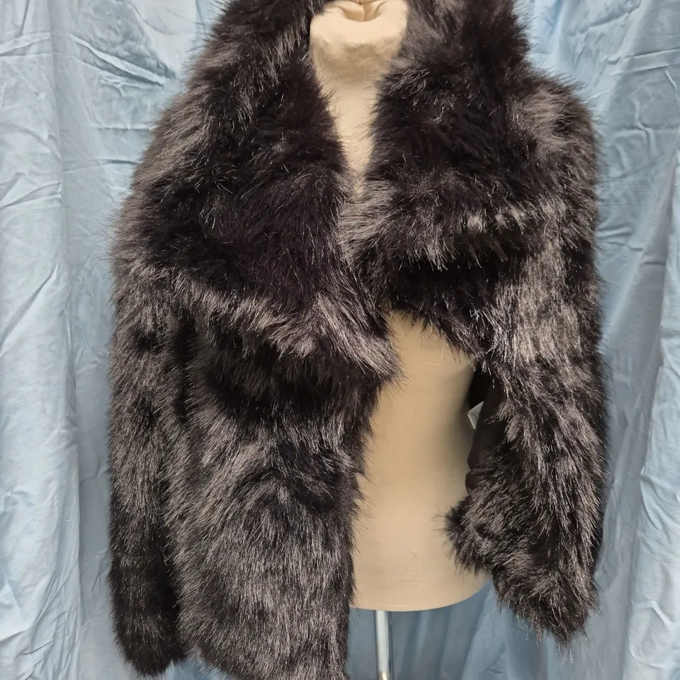 PRINCESS POLLY BLACK FAUX FUR COAT – M/L