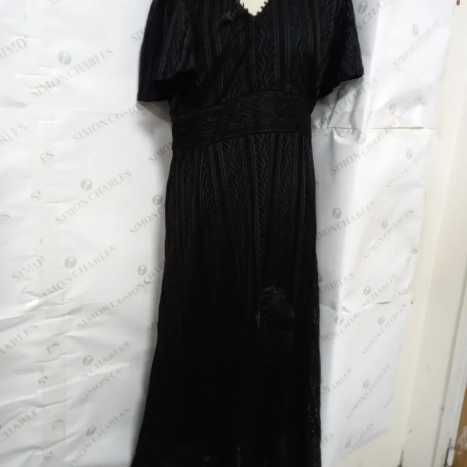 IZABEL LONDON FLORAL MESH DRESS IN BLACK - UK 16