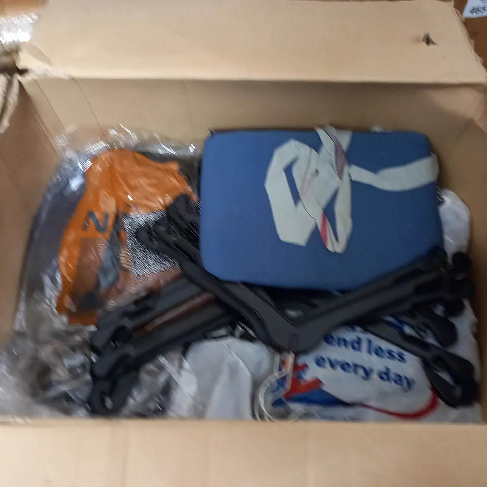 LARGE QUANTITY OF ASSORTED CLOTHING ITEMS
