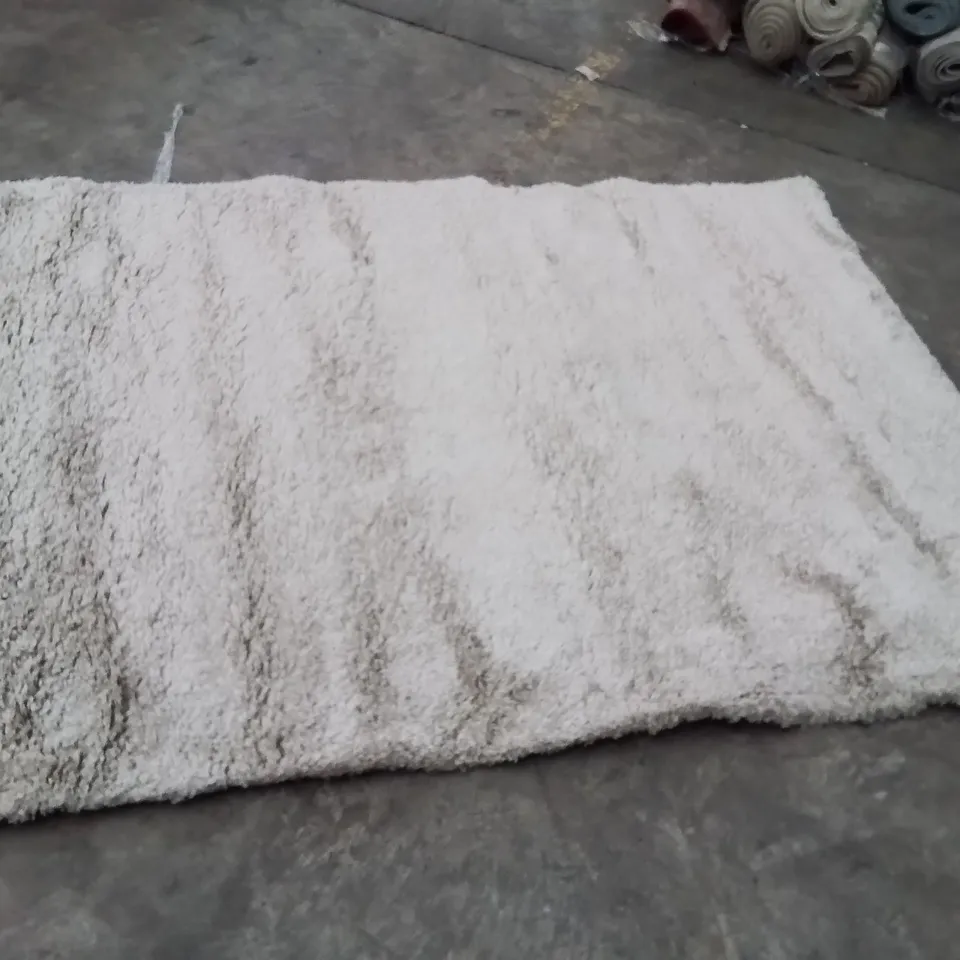 QUALITY DESIGNER AREA RUG - APPROXIMATELY 230X160CM