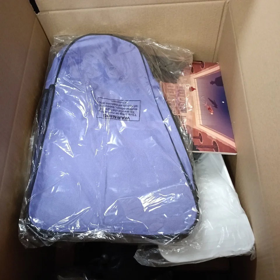 APPROXIMATELY 15 ASSORTED HOUSEHOLD ITEMS INCLUDING BATH RACK, PURPLE RUCKSACK, AGATHA CHRISTIE OFFICIAL 2026 CALENDAR AND ECO RUBBER GLOVES