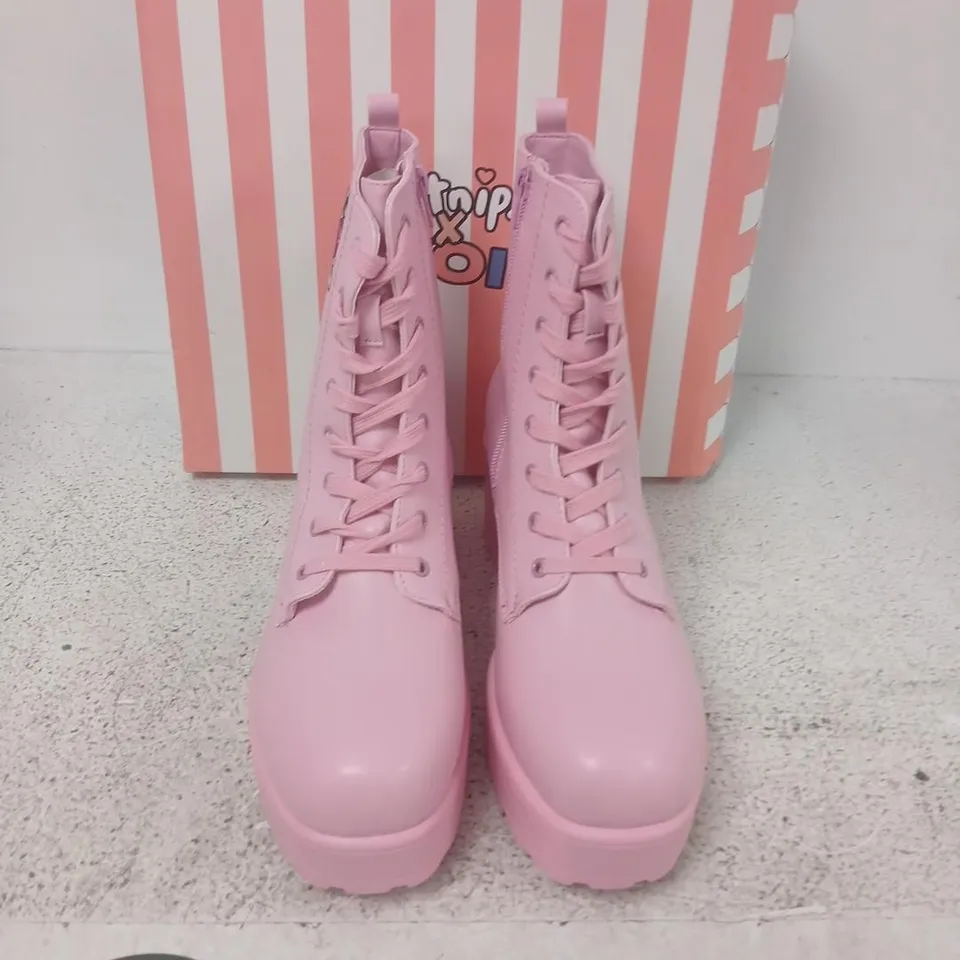 BOXED KETNIPZ X KOI LOVE URSELF KETNIPZ LACE UP BOOTS PINK SIZE 9
