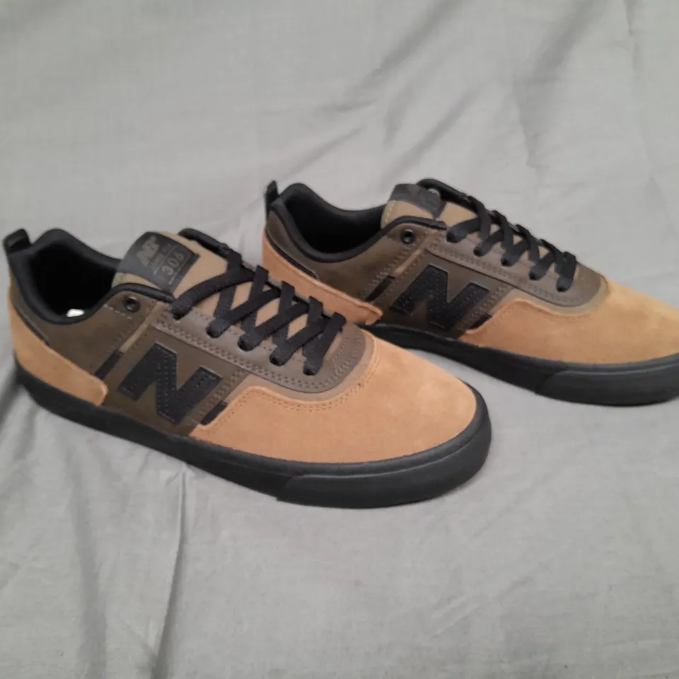 BOXED PAIR OF NEW BALANCE JAMIE FOY 306 IN BROWN/GREEN/BLACK SIZE UK 9