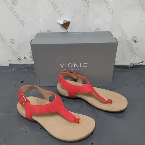 BOXED PAIR OF VIONIC RED SANDALS IN SIZE 7