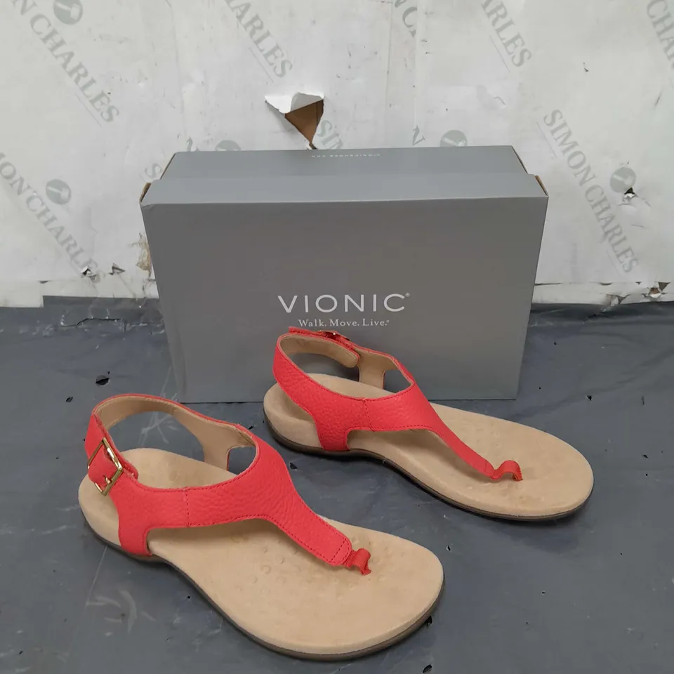 BOXED PAIR OF VIONIC RED SANDALS IN SIZE 7